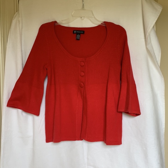 Red sweater top, size large. Mild to medium wear. - Picture 3 of 3